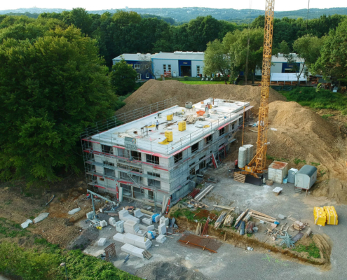 luftaufnahme neubau unternehmensgebäude