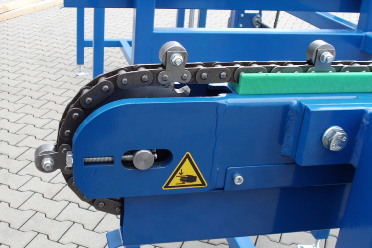 chain conveyor blue