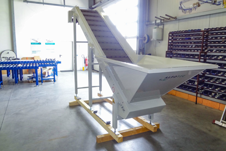 apron conveyor white sloping