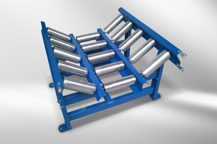 Roller conveyor inclined