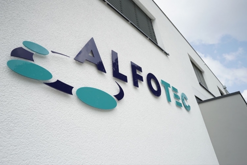 logo alfotec an außenwand