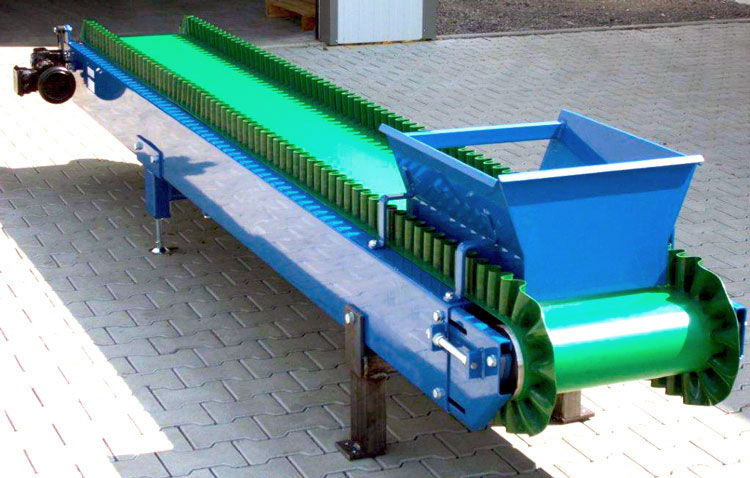 Belt conveyor shaft edge