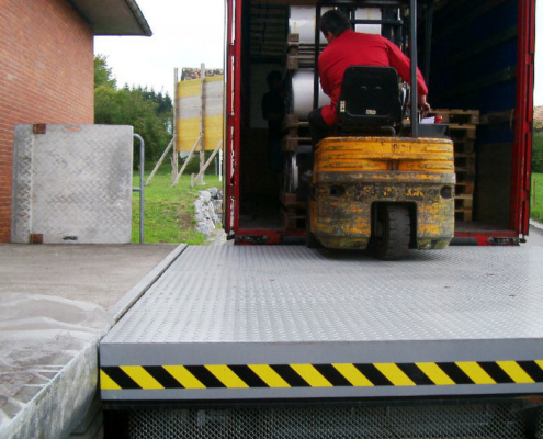 loading lift table