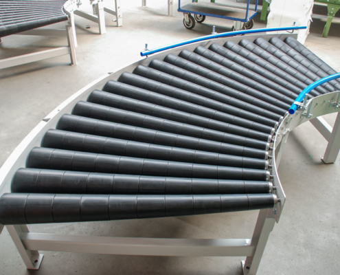 Roller conveyor curve