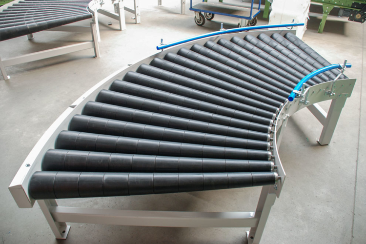 Roller conveyor curve