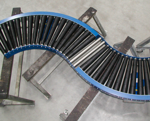 Roller conveyor curve